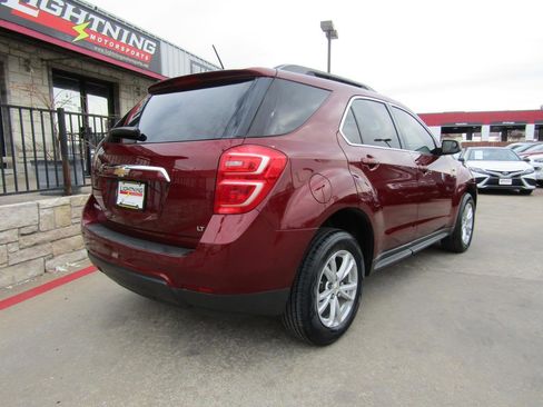 Used 2017 Chevrolet Equinox LT w/ Convenience Package image 4