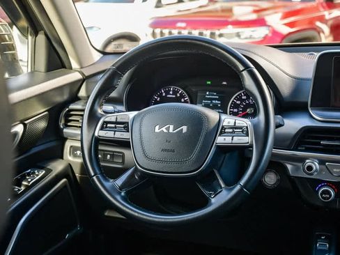 Used 2022 Kia Telluride S image 12