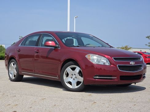 Used 2009 Chevrolet Malibu LT w/ HFV6 Engine Package FWD image 2