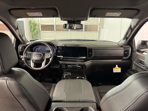 Used 2024 GMC Sierra 1500 SLT w/ SLT Premium Plus Package image 32