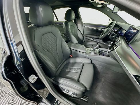 Certified 2023 BMW 530e w/ M Sport Package image 29