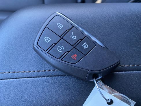 Used 2023 Chevrolet Tahoe High Country image 41