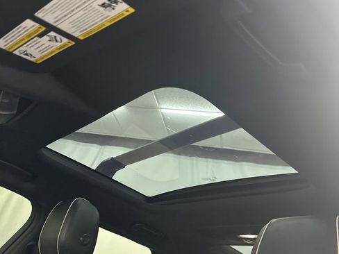 Used 2020 Land Rover Discovery HSE image 21