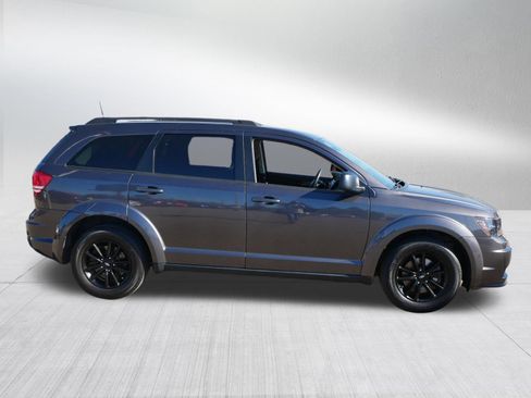 Used 2020 Dodge Journey SE w/ Blacktop Package FWD image 8