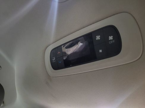 Used 2023 Chrysler Voyager LX FWD image 29