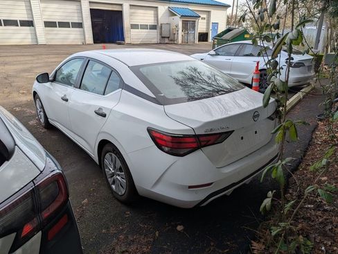 Used 2024 Nissan Sentra S image 2
