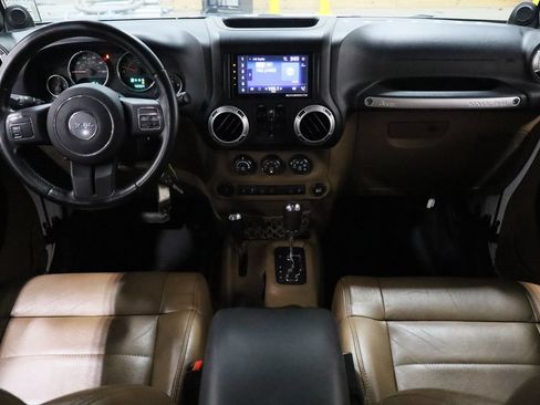 Used 2012 Jeep Wrangler Unlimited Sahara w/ Max Tow Pkg AWD/4WD image 13