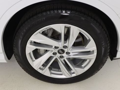 Certified 2023 Audi Q7 3.0T Prestige AWD/4WD image 9
