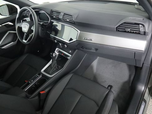 New 2025 Audi Q3 2.0T Premium image 18