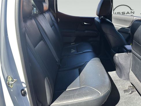 Used 2020 Toyota Tacoma TRD Sport w/ TRD Premium Sport Package image 30