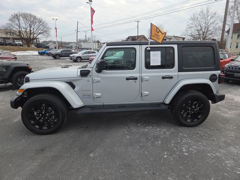 Certified 2023 Jeep Wrangler Unlimited Sahara w/ Cold Weather Group AWD/4WD image 6