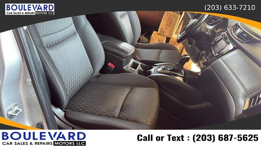 Used 2020 Nissan Rogue SV w/ Sun & Sound Touring Package AWD/4WD image 40
