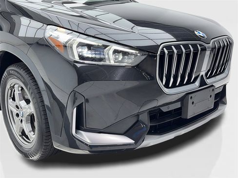 Used 2024 BMW X1 xDrive28i image 3