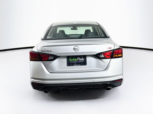 Used 2024 Nissan Altima 2.5 SR FWD image 7