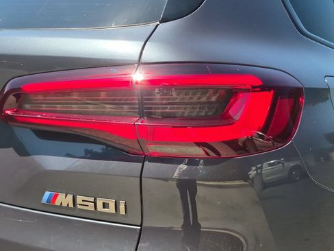 Used 2022 BMW X5 M50i w/ Executive Package AWD/4WD image 11