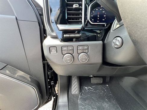 New 2026 Chevrolet Silverado 1500 High Country AWD/4WD image 13