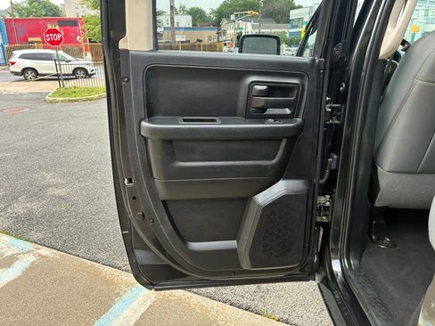 Used 2017 RAM 1500 Express w/ Express Value Package AWD/4WD image 11