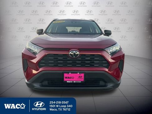 Used 2020 Toyota RAV4 LE image 2