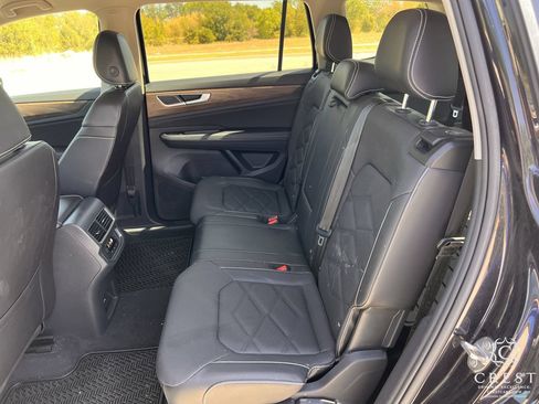 Used 2024 Volkswagen Atlas SE FWD image 26