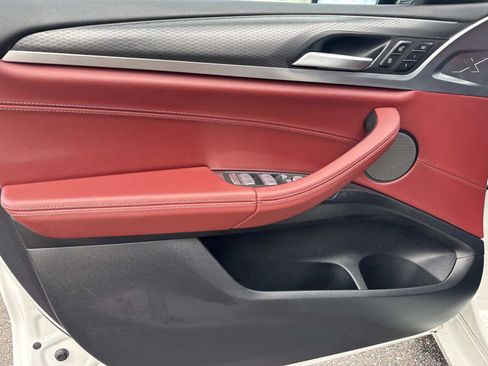 Certified 2025 BMW X4 xDrive30i w/ Premium Package image 17