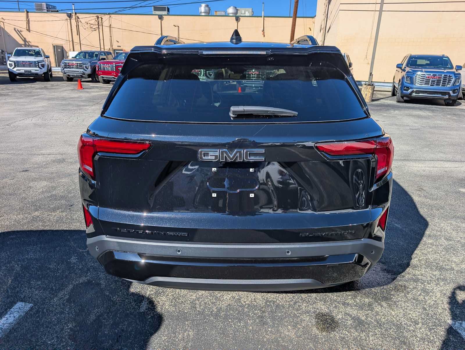 New 2027 GMC Terrain Elevation w/ Elevation Premium Package AWD/4WD image 8