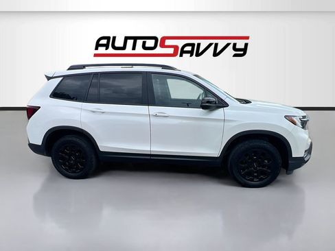 Used 2023 Honda Passport TrailSport image 8