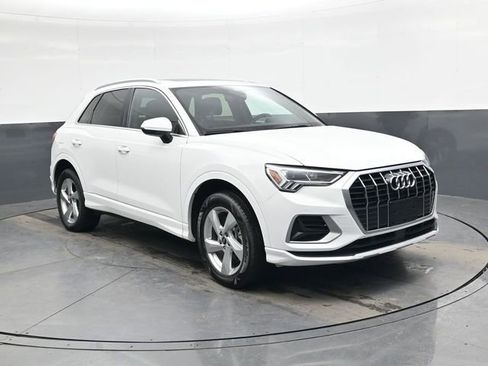 Used 2022 Audi Q3 2.0T Premium Plus image 2
