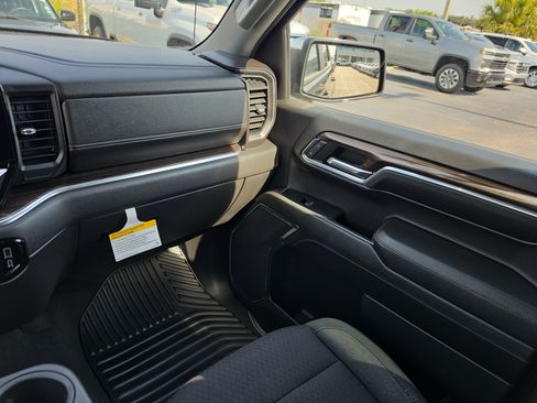 Certified 2024 Chevrolet Silverado 1500 LT RWD image 10