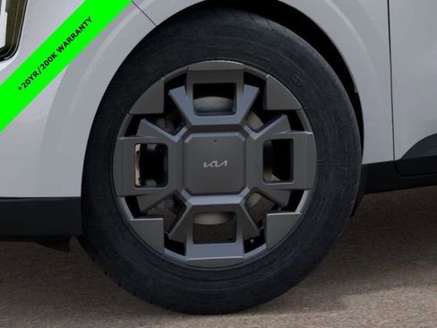 New 2026 Kia Carnival EX image 9