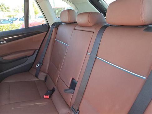 Used 2015 BMW X1 xDrive35i image 11
