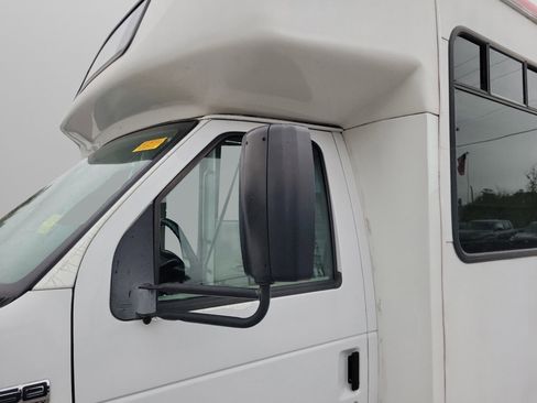 Used 2013 Ford E-350 and Econoline 350 Super Duty w/ Shuttle Bus Prep Pkg image 23