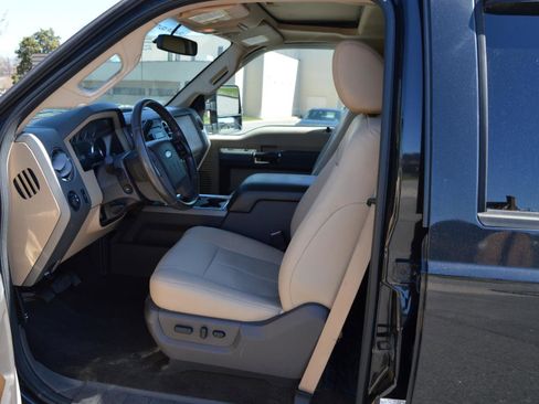 Used 2011 Ford F350 Lariat w/ Camper Pkg image 10