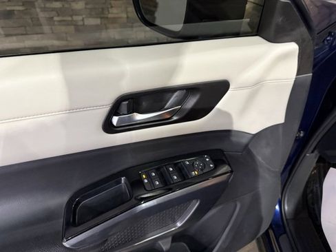 Certified 2023 Nissan Pathfinder SL w/ SL Premium Package image 7