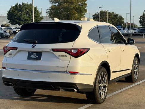 Used 2024 Acura MDX SH-AWD w/ Technology Package image 4