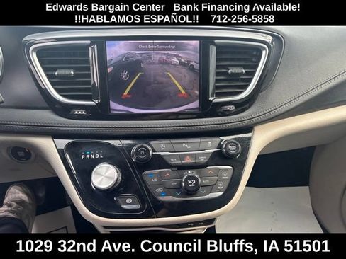 Used 2020 Chrysler Pacifica Limited FWD image 22