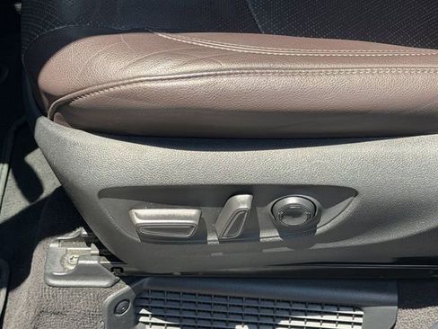 Used 2021 Toyota Sienna Platinum FWD image 21