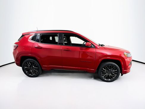 Used 2022 Jeep Compass Limited image 4