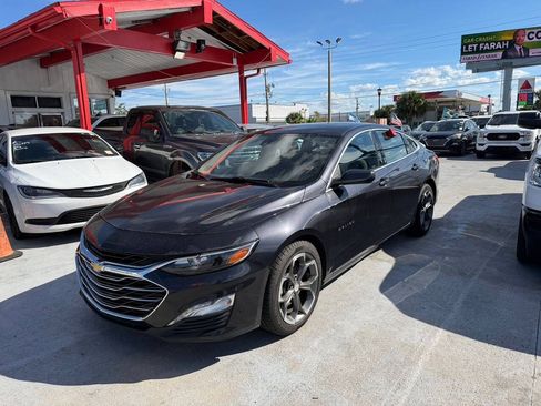 Used 2023 Chevrolet Malibu LT w/ Driver Confidence Package FWD image 6