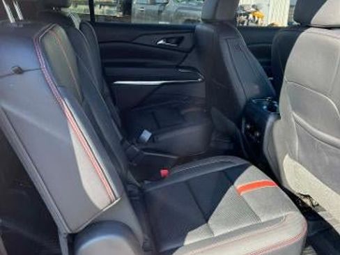 Used 2025 Chevrolet Traverse RS w/ LPO, Floor Liner Package image 7