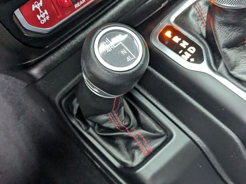 Used 2021 Jeep Wrangler Unlimited Rubicon AWD/4WD image 28
