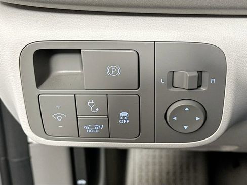 Used 2023 Hyundai Ioniq 6 SEL image 24