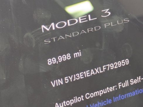 Used 2020 Tesla Model 3 Standard Range image 10