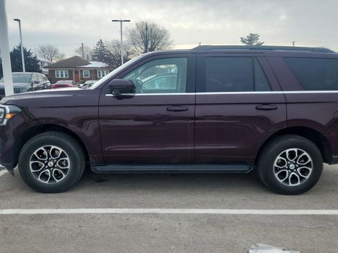 Used 2024 Ford Expedition XLT image 7