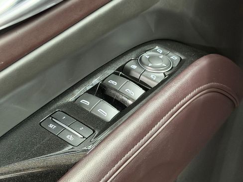 Certified 2023 Cadillac Escalade ESV Sport Platinum w/ LPO, ONYX Package AWD/4WD image 23