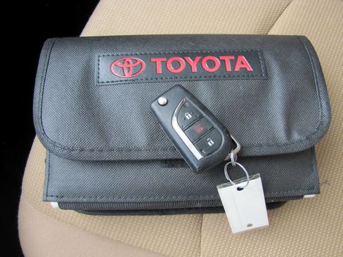 Used 2024 Toyota RAV4 LE image 37