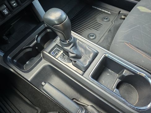 Used 2019 Toyota Tacoma TRD Sport AWD/4WD image 23