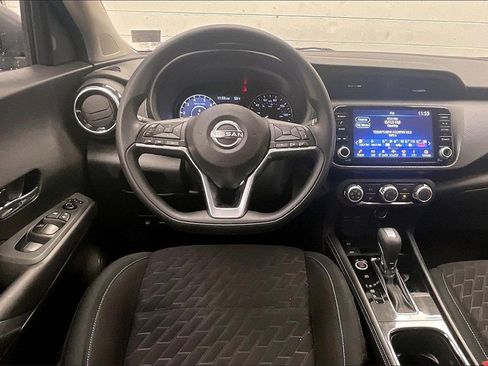Certified 2023 Nissan Kicks SV image 4