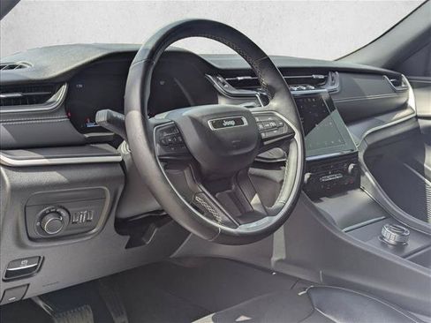 Used 2022 Jeep Grand Cherokee L Laredo AWD/4WD image 10
