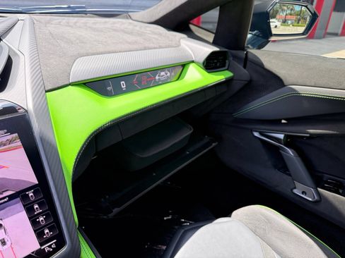 Used 2024 Lamborghini Revuelto AWD/4WD image 56