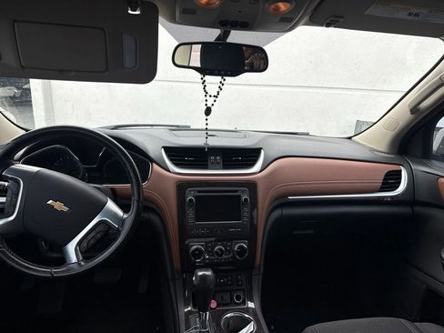 Used 2015 Chevrolet Traverse LT FWD image 7